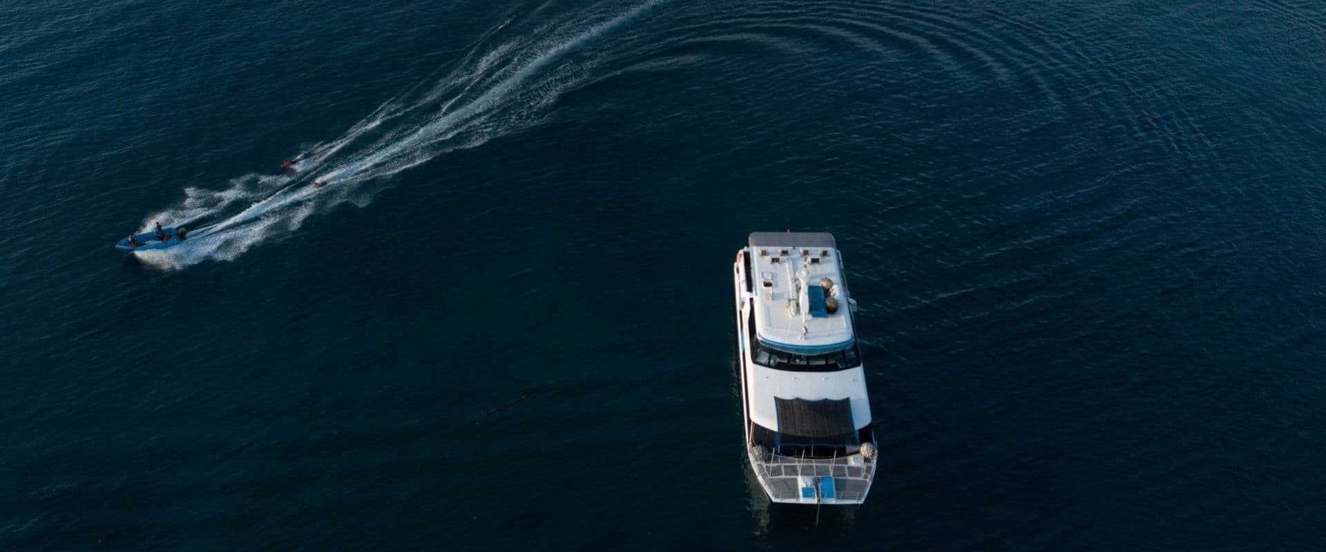 MV Addiction | AWAVE Travel photo 6