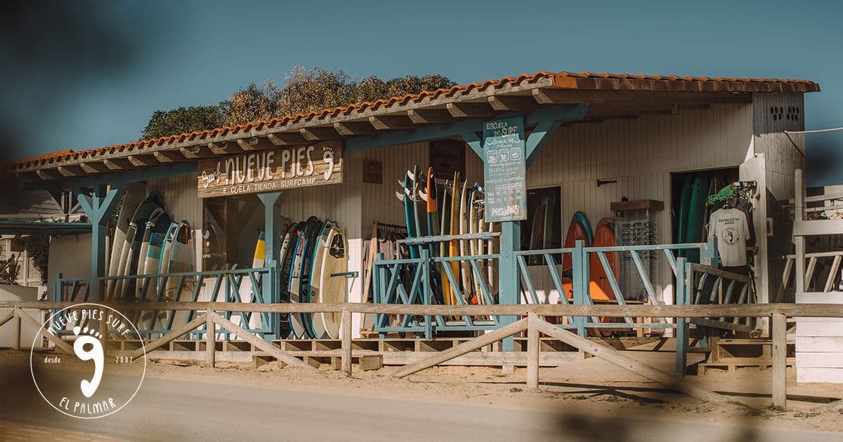 9 pies Surfcamp photo 3