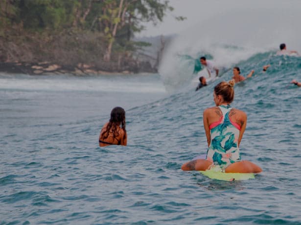 7 Night Surf Tour photo 5