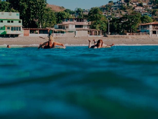 7 Night Surf Tour photo 3