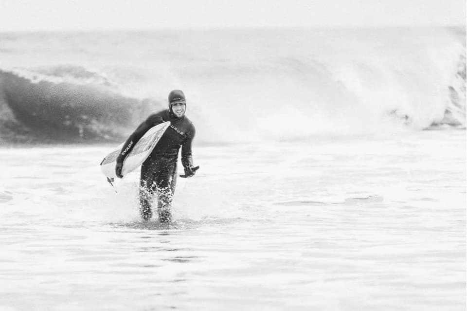 SURF WITH CHRIS photo 3